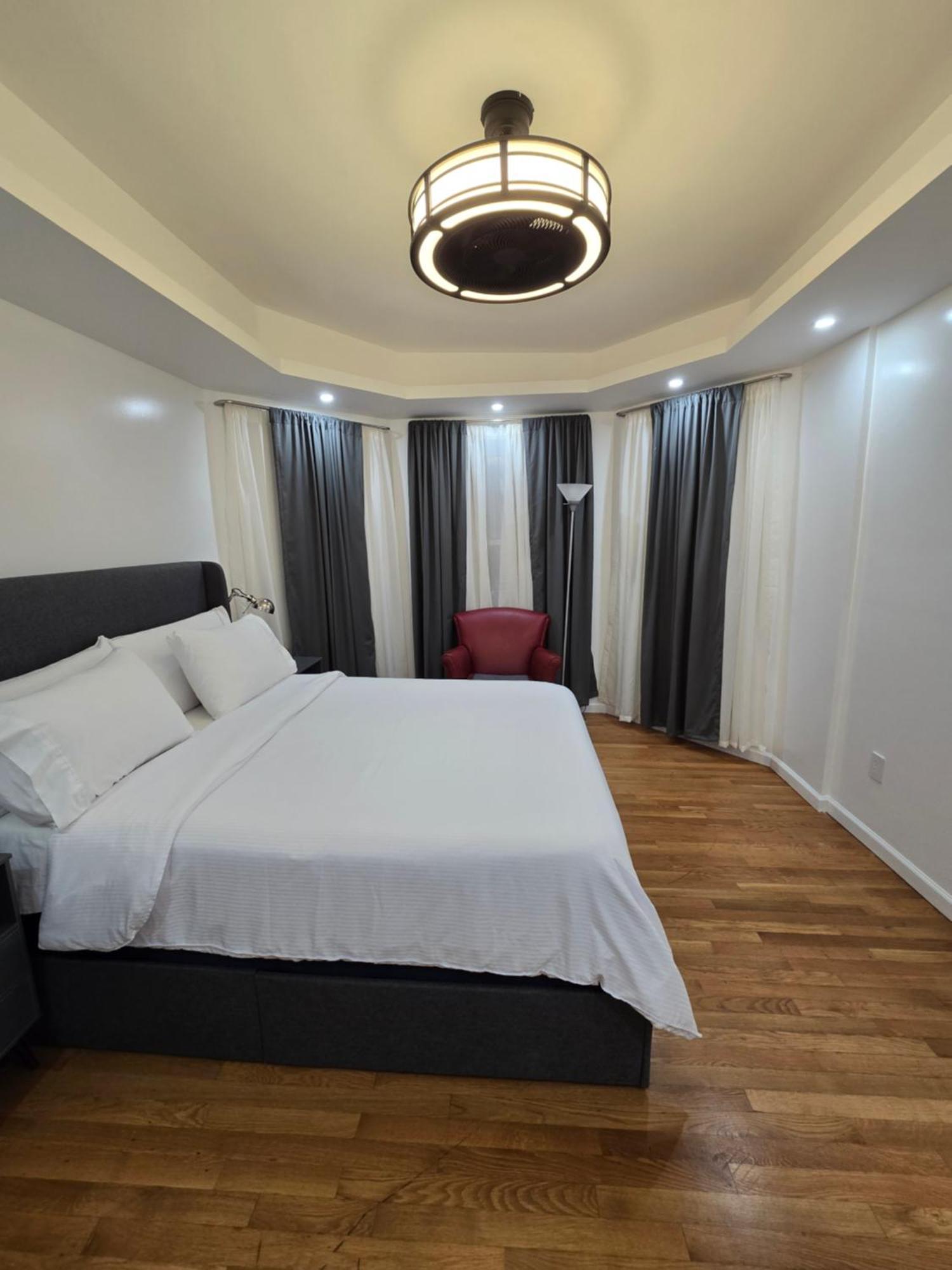 Beautiful Boston Bedroom - New Renovation Exteriér fotografie