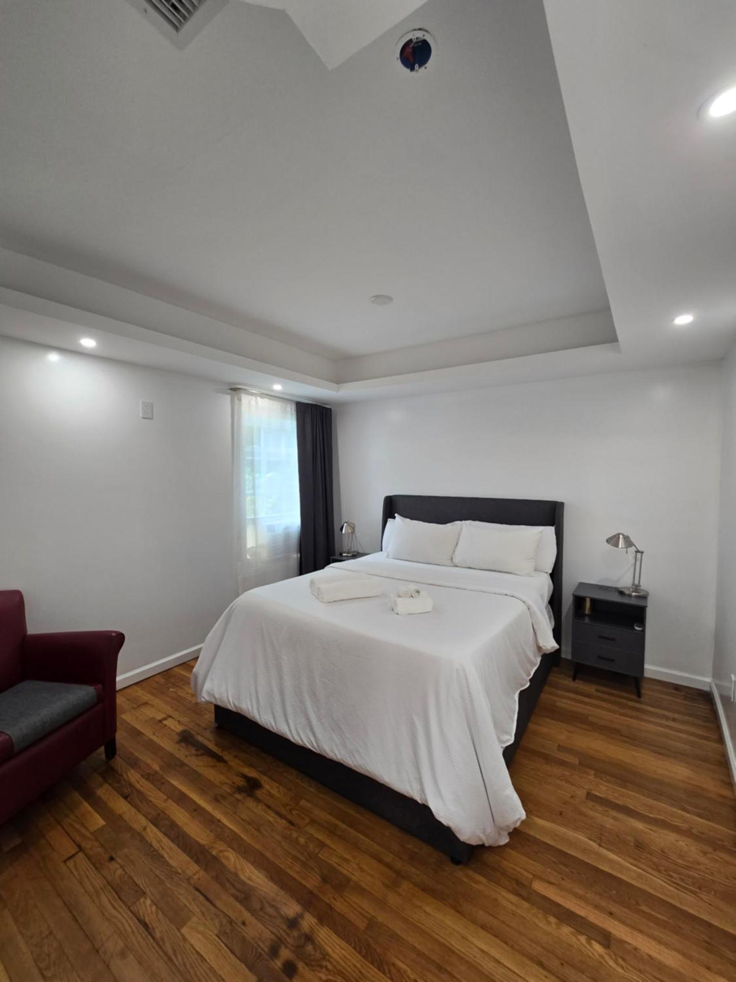 Beautiful Boston Bedroom - New Renovation Exteriér fotografie